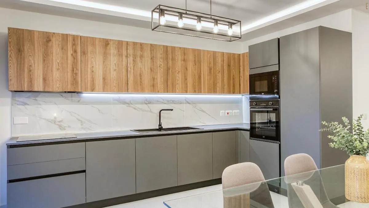 Апартаменты Luxury 2Br Apt Just Off Sliema Promenade