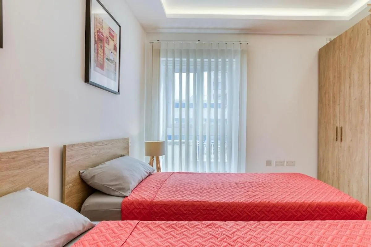 Luxury 2Br Apt Just Off Sliema Promenade Apartment