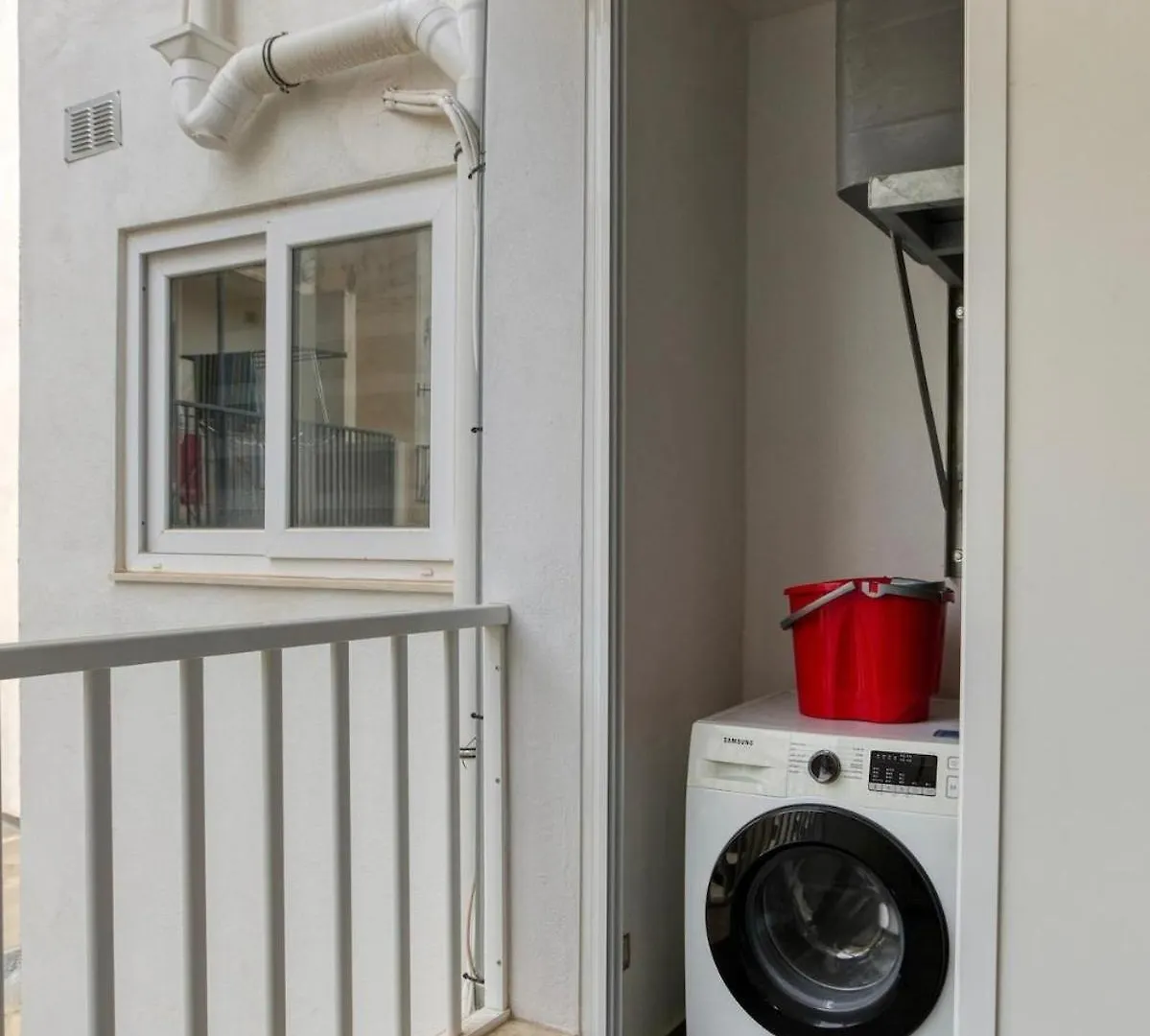 Luxury 2Br Apt Just Off Sliema Promenade 0*,